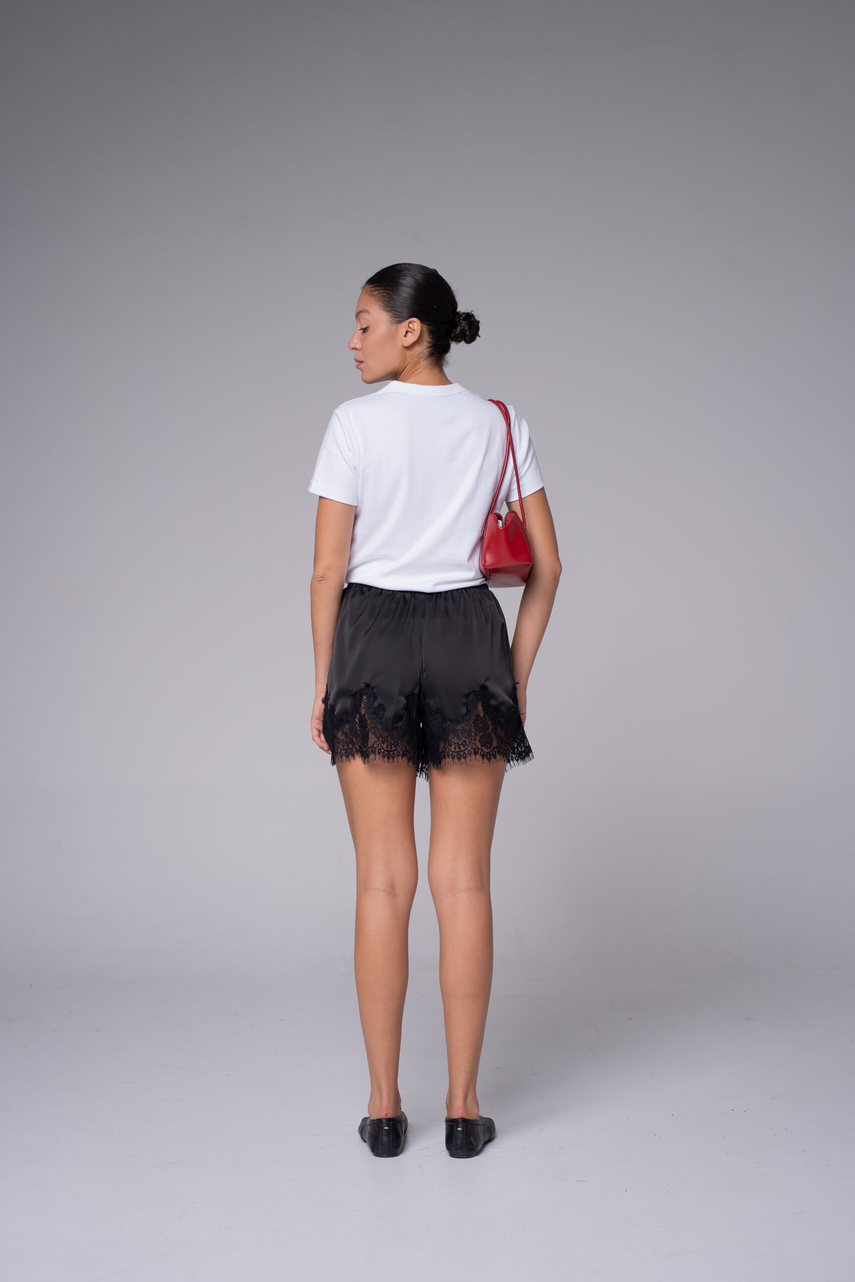 Short satiné en dentelle – photo 2