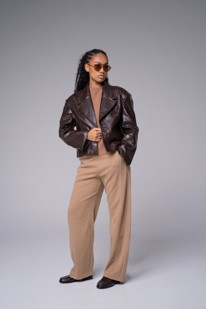 Veste effet cuir à épaulettes